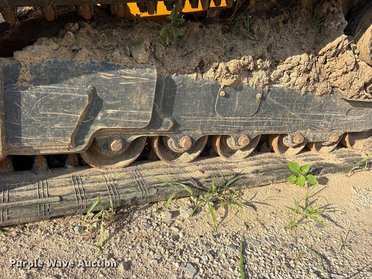 image for item YA4084 2024 John Deere 331G tracked skid steer loader