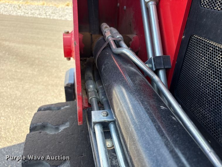 image for item YA4122 2022 Manitou 2600R skid steer loader