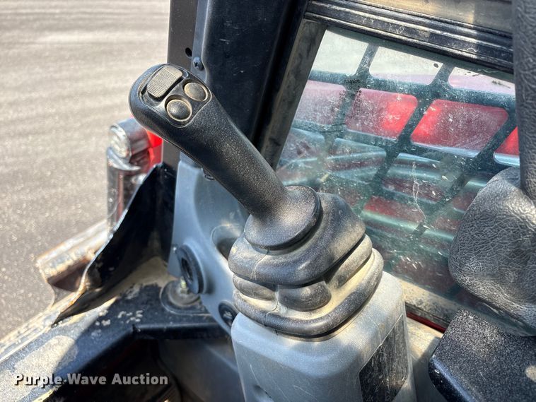 image for item YA4122 2022 Manitou 2600R skid steer loader