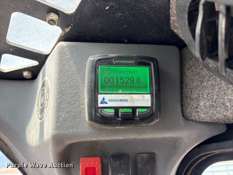 image for item YA4122 2022 Manitou 2600R skid steer loader