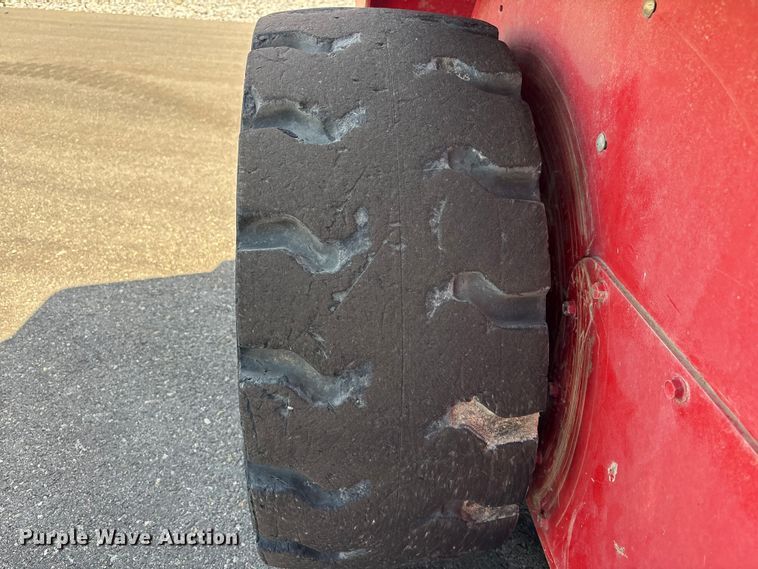 image for item YA4122 2022 Manitou 2600R skid steer loader