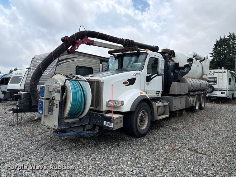 2016 Peterbilt 567 sewer jetter truck