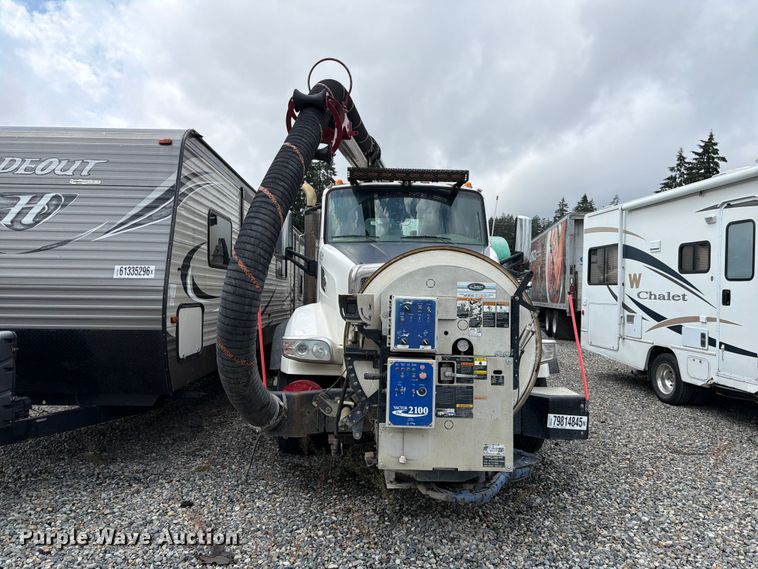 image for item YA4158 2016 Peterbilt 567 sewer jetter truck