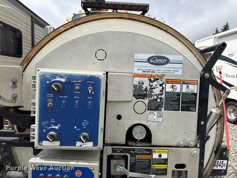 image for item YA4158 2016 Peterbilt 567 sewer jetter truck