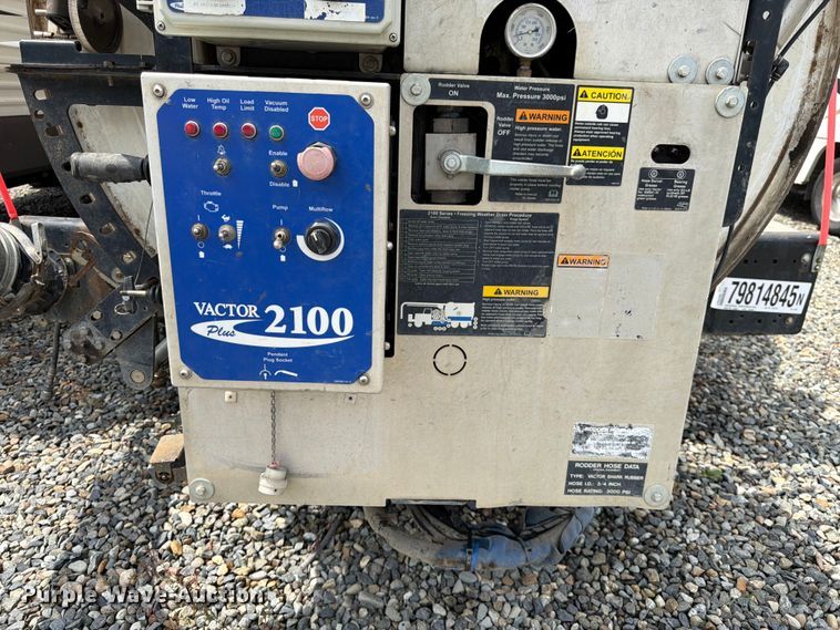 image for item YA4158 2016 Peterbilt 567 sewer jetter truck