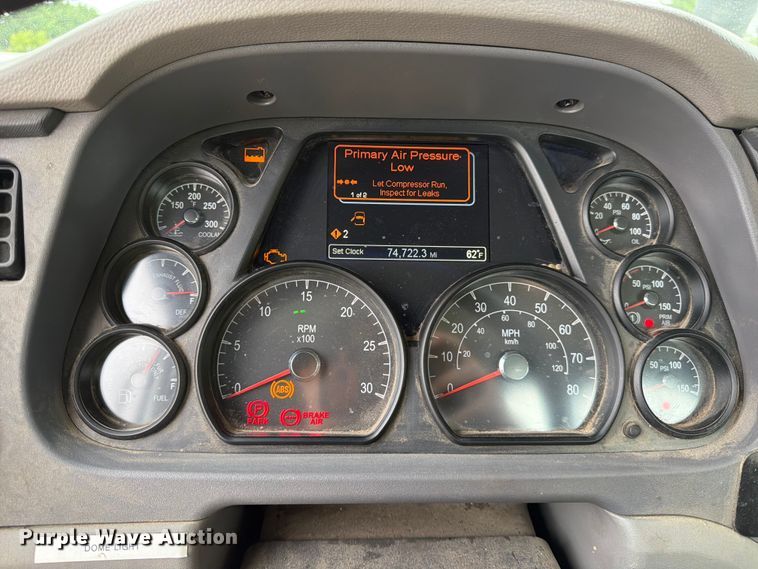 image for item YA4158 2016 Peterbilt 567 sewer jetter truck