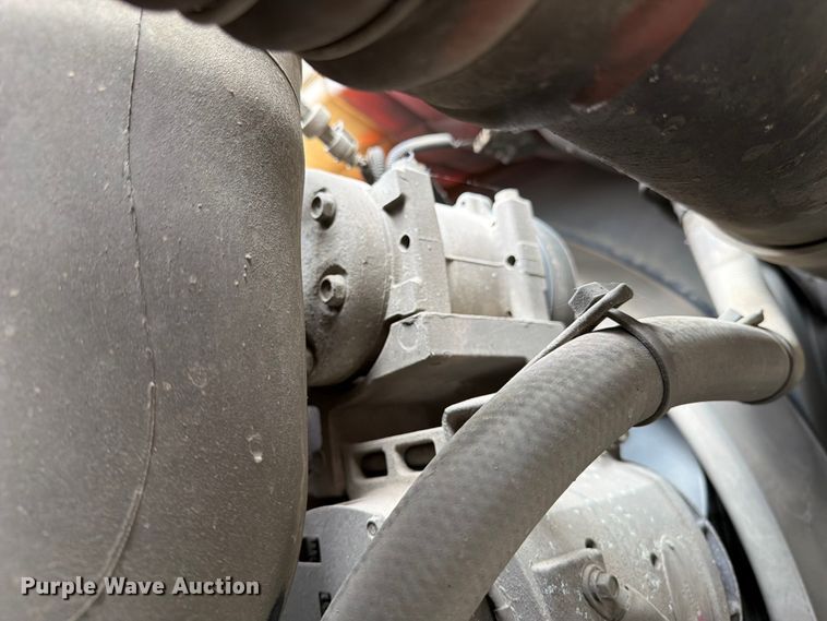 image for item YA4158 2016 Peterbilt 567 sewer jetter truck