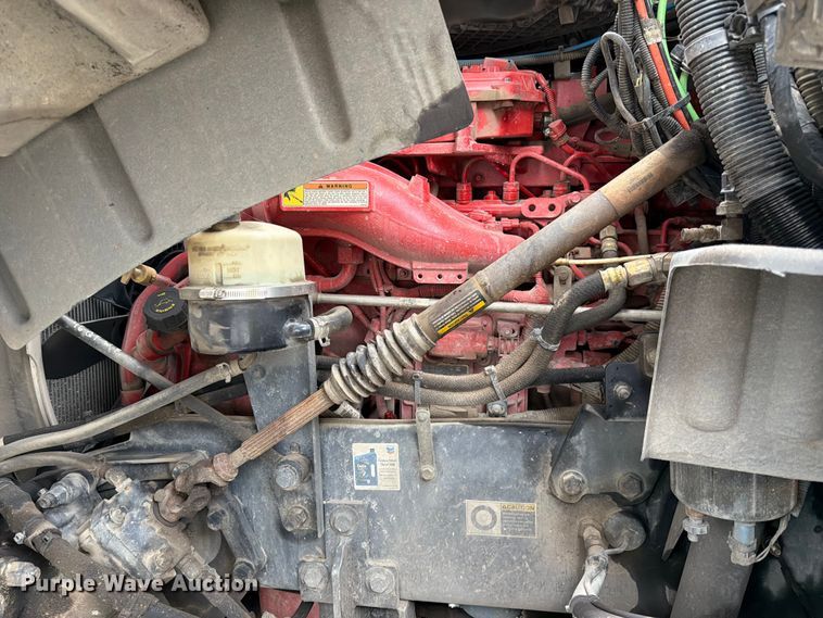 image for item YA4158 2016 Peterbilt 567 sewer jetter truck