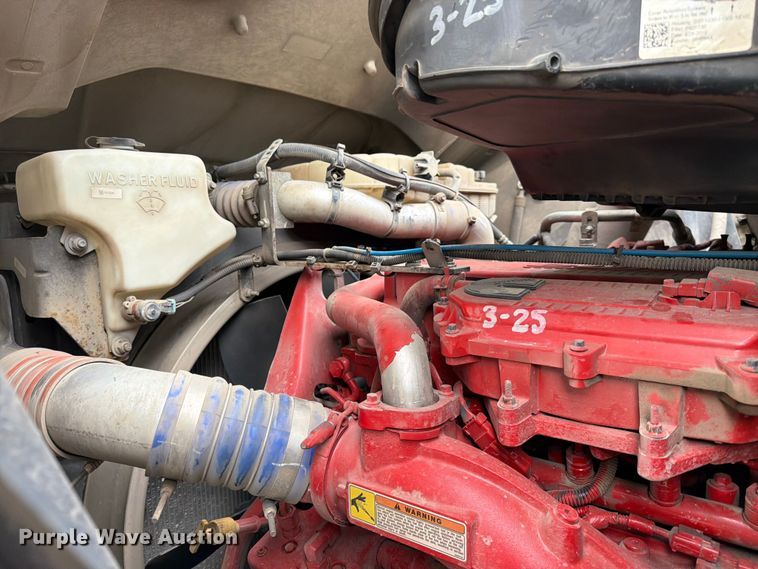 image for item YA4158 2016 Peterbilt 567 sewer jetter truck