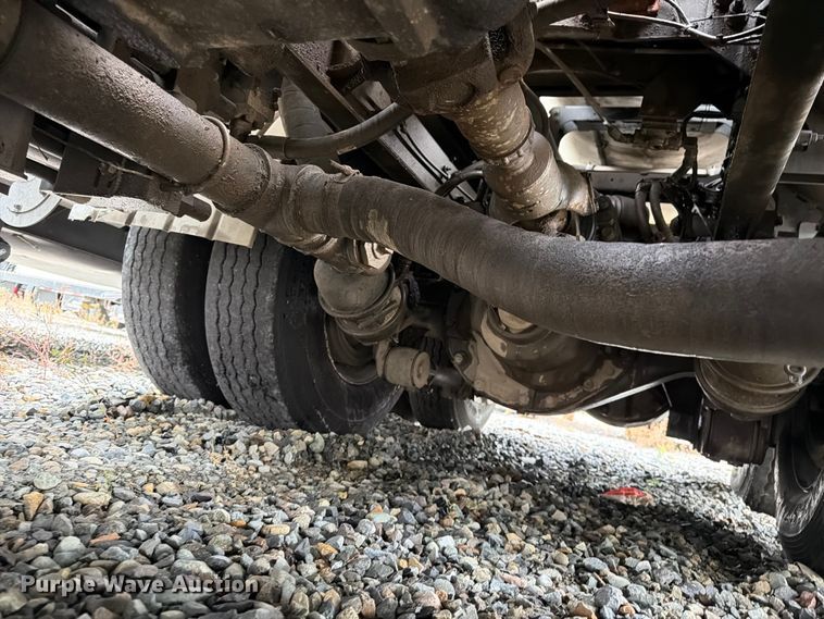 image for item YA4158 2016 Peterbilt 567 sewer jetter truck