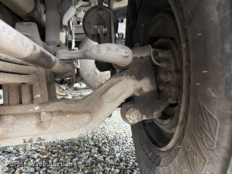 image for item YA4158 2016 Peterbilt 567 sewer jetter truck