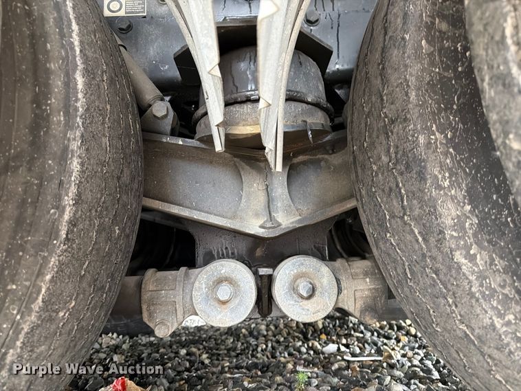 image for item YA4158 2016 Peterbilt 567 sewer jetter truck