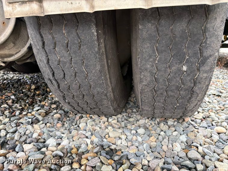 image for item YA4158 2016 Peterbilt 567 sewer jetter truck