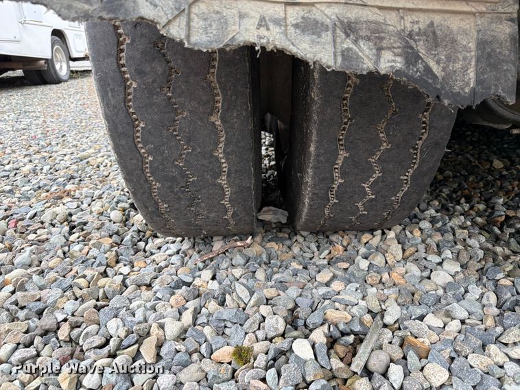 image for item YA4158 2016 Peterbilt 567 sewer jetter truck