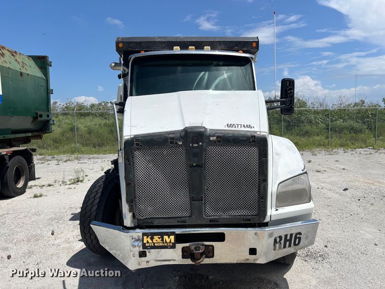 image for item YA4221 2017 Kenworth T880 dump truck