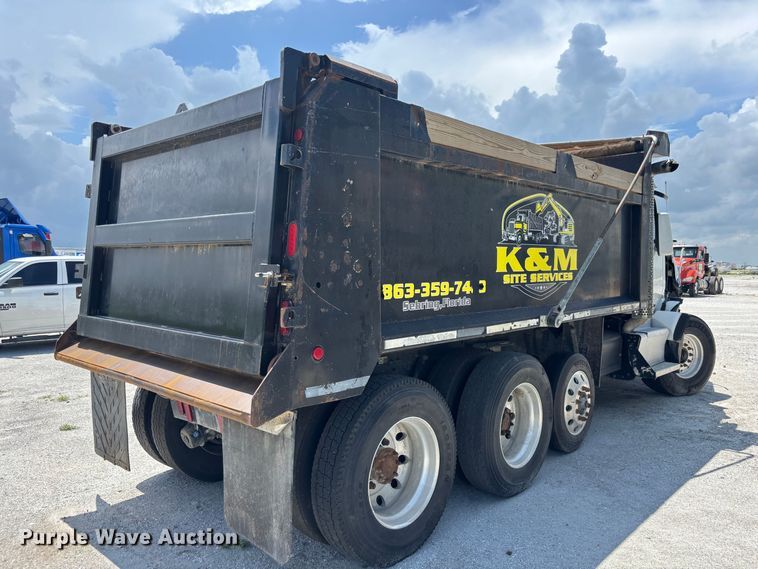 image for item YA4221 2017 Kenworth T880 dump truck