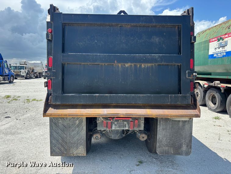 image for item YA4221 2017 Kenworth T880 dump truck