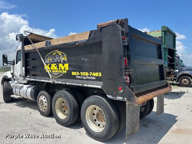 image for item YA4221 2017 Kenworth T880 dump truck