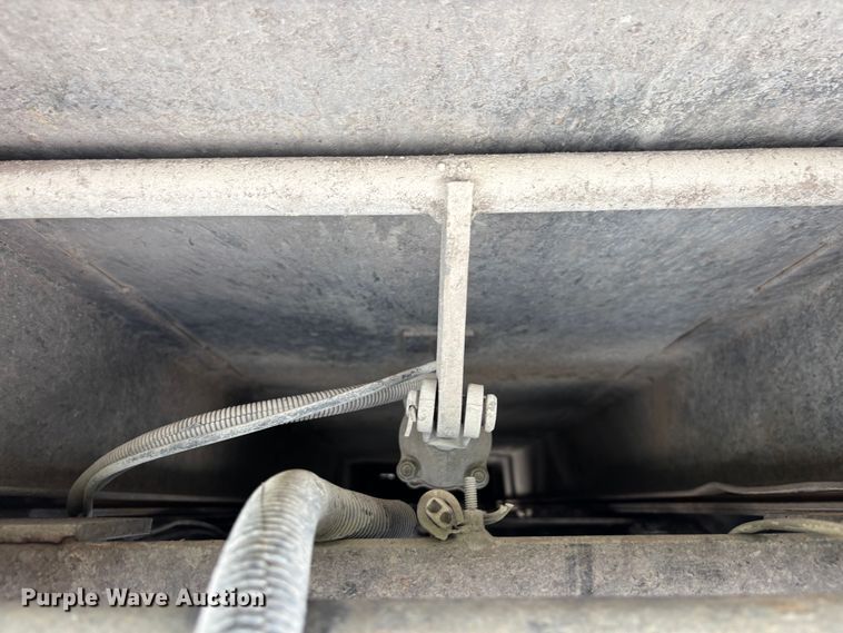 image for item YA4221 2017 Kenworth T880 dump truck