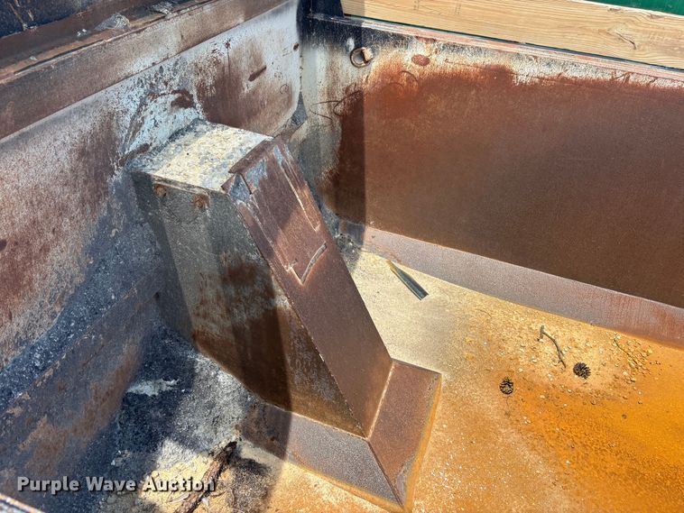 image for item YA4221 2017 Kenworth T880 dump truck