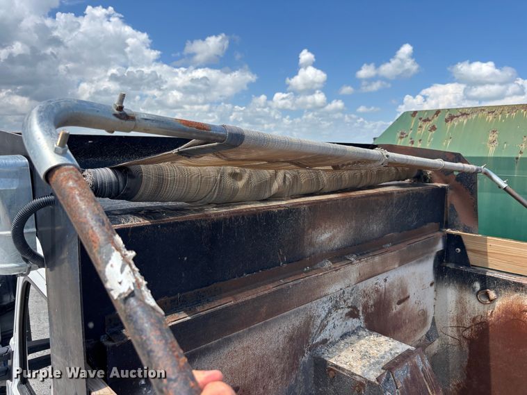 image for item YA4221 2017 Kenworth T880 dump truck