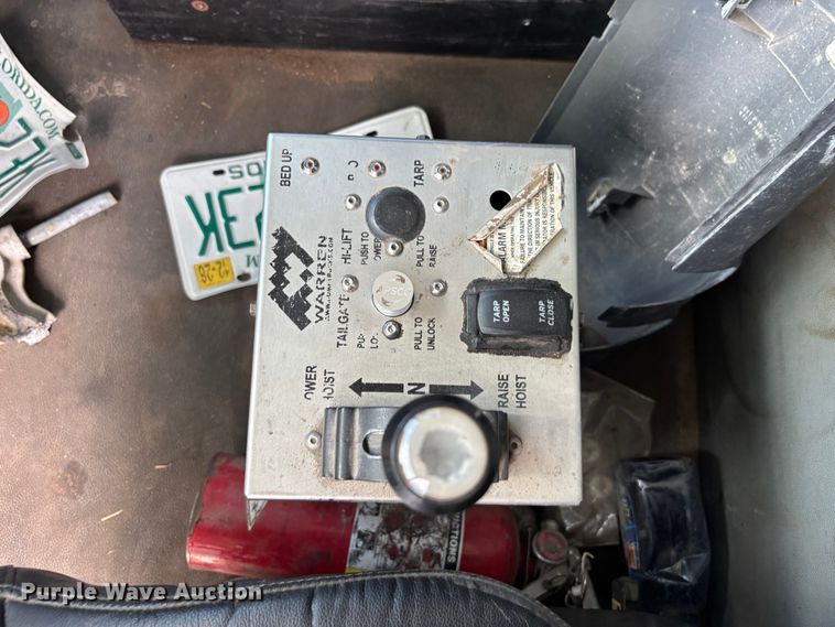image for item YA4221 2017 Kenworth T880 dump truck