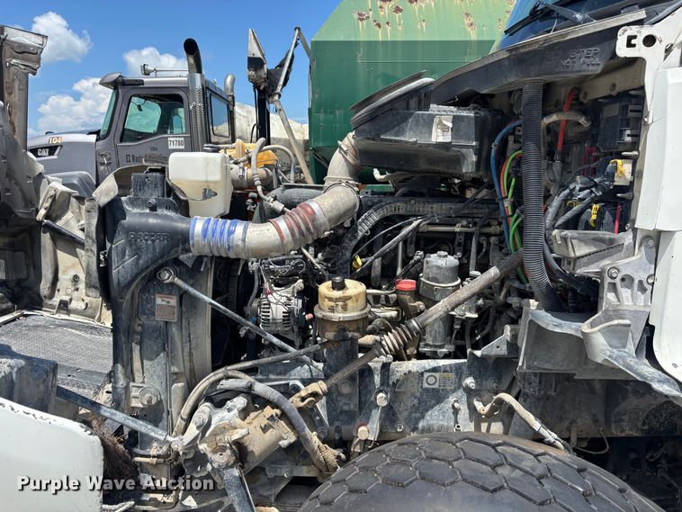 image for item YA4221 2017 Kenworth T880 dump truck
