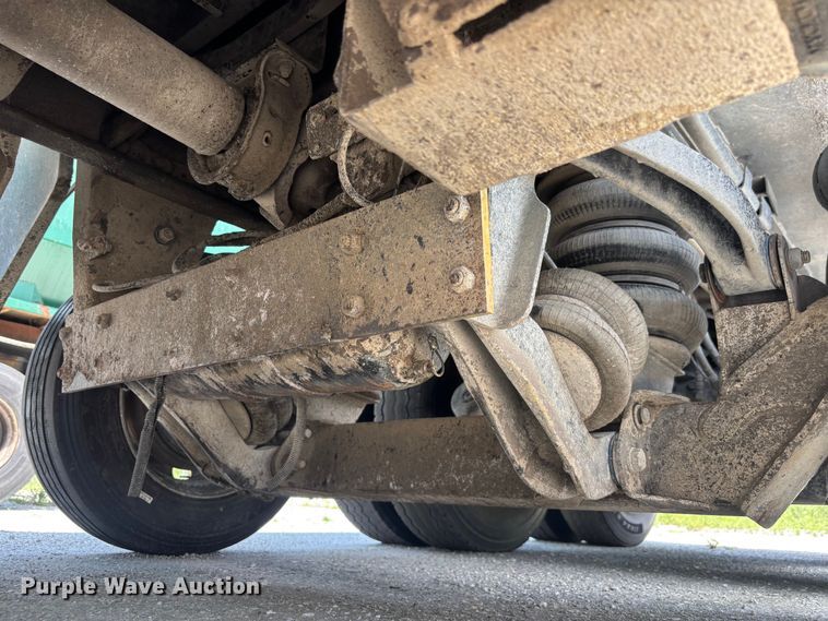 image for item YA4221 2017 Kenworth T880 dump truck