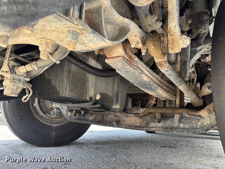 image for item YA4221 2017 Kenworth T880 dump truck