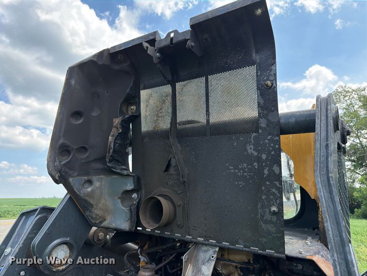 image for item YA4232 2021 John Deere 333G tracked skid steer loader