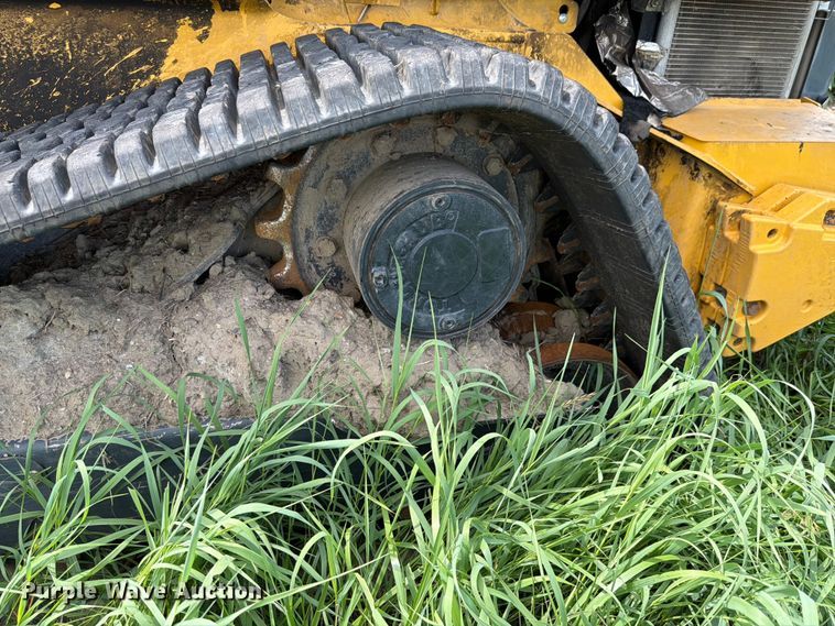 image for item YA4232 2021 John Deere 333G tracked skid steer loader