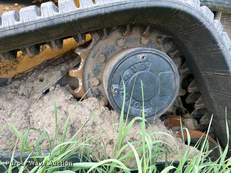 image for item YA4232 2021 John Deere 333G tracked skid steer loader