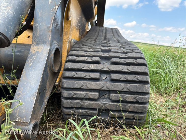 image for item YA4232 2021 John Deere 333G tracked skid steer loader