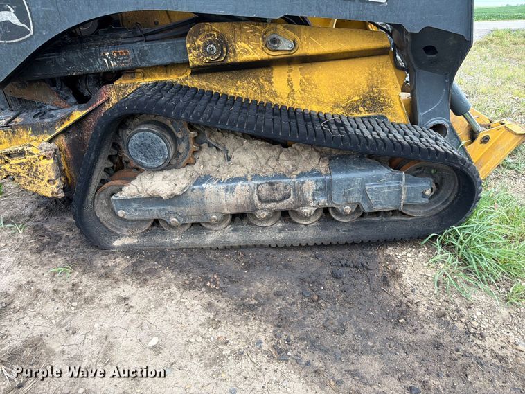 image for item YA4232 2021 John Deere 333G tracked skid steer loader