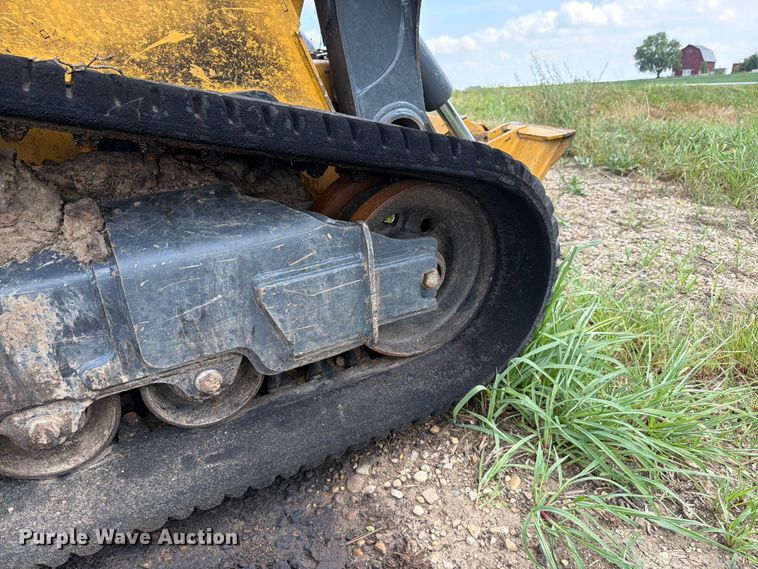 image for item YA4232 2021 John Deere 333G tracked skid steer loader
