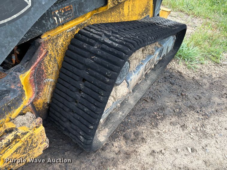 image for item YA4232 2021 John Deere 333G tracked skid steer loader