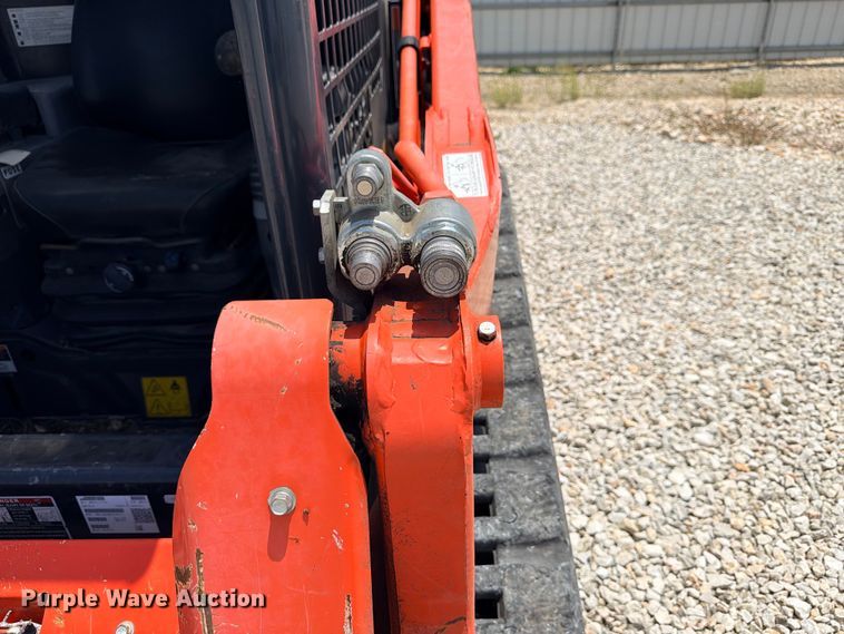 image for item YA4242 2022 Kubota SVL75-2 tracked skid steer loader