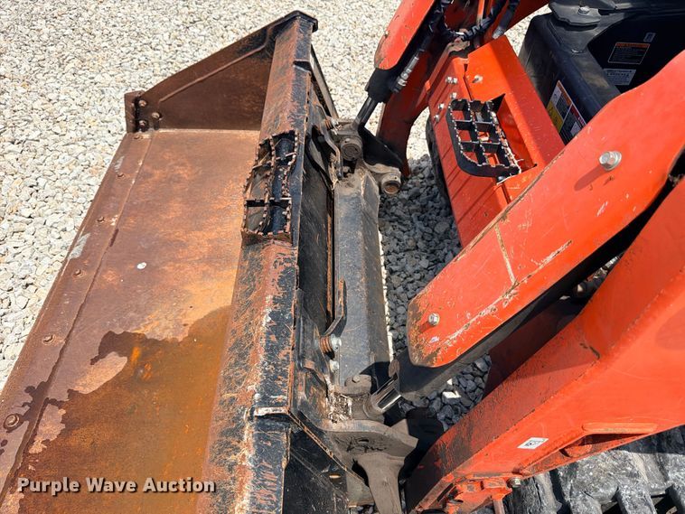 image for item YA4242 2022 Kubota SVL75-2 tracked skid steer loader