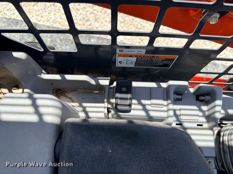 image for item YA4242 2022 Kubota SVL75-2 tracked skid steer loader