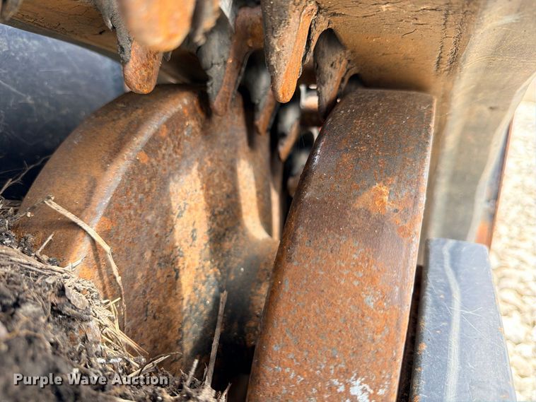 image for item YA4242 2022 Kubota SVL75-2 tracked skid steer loader