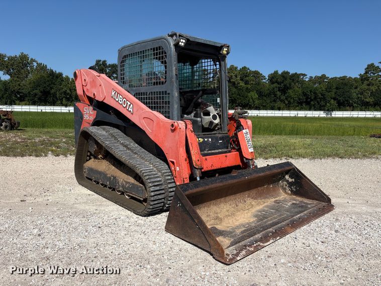 image for item YA4244 2017 Kubota SVL95-2S tracked skid steer loader
