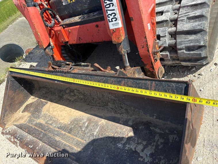 image for item YA4244 2017 Kubota SVL95-2S tracked skid steer loader