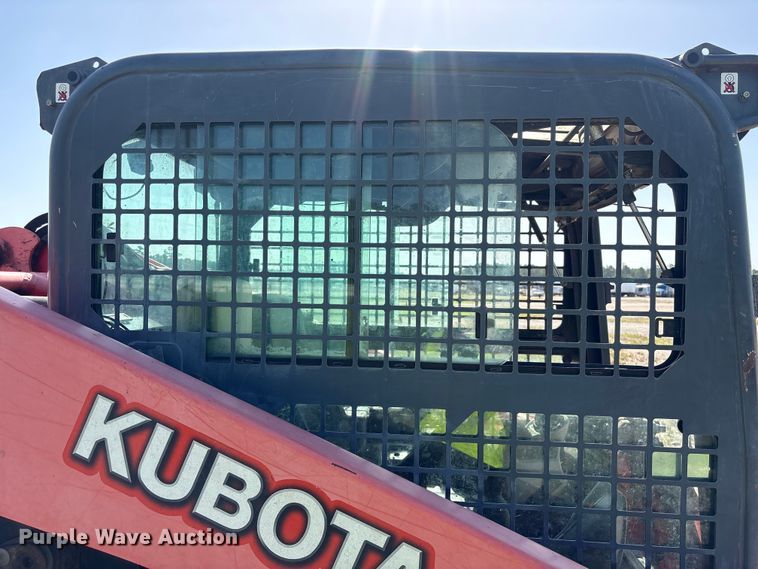 image for item YA4244 2017 Kubota SVL95-2S tracked skid steer loader