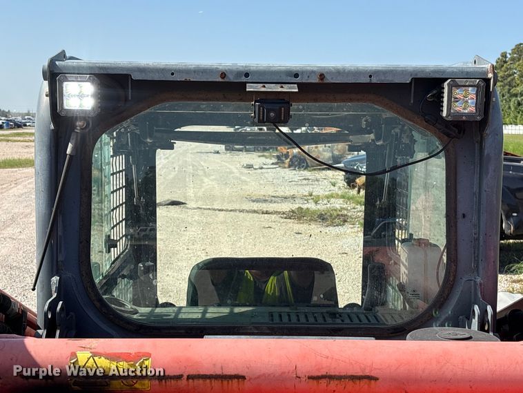 image for item YA4244 2017 Kubota SVL95-2S tracked skid steer loader