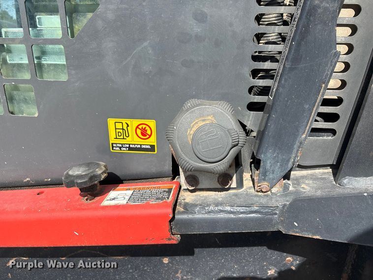 image for item YA4244 2017 Kubota SVL95-2S tracked skid steer loader