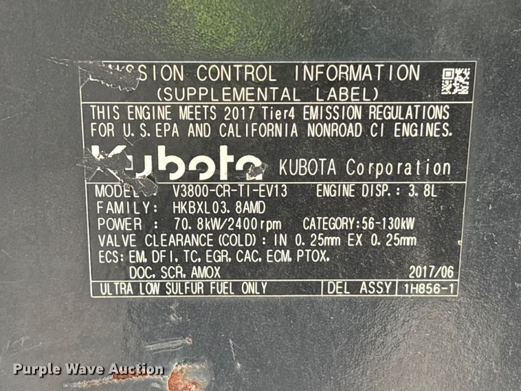 image for item YA4244 2017 Kubota SVL95-2S tracked skid steer loader