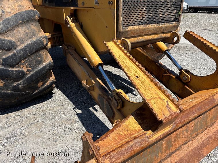 image for item YA6154 2015 TigerCat 630E skidder
