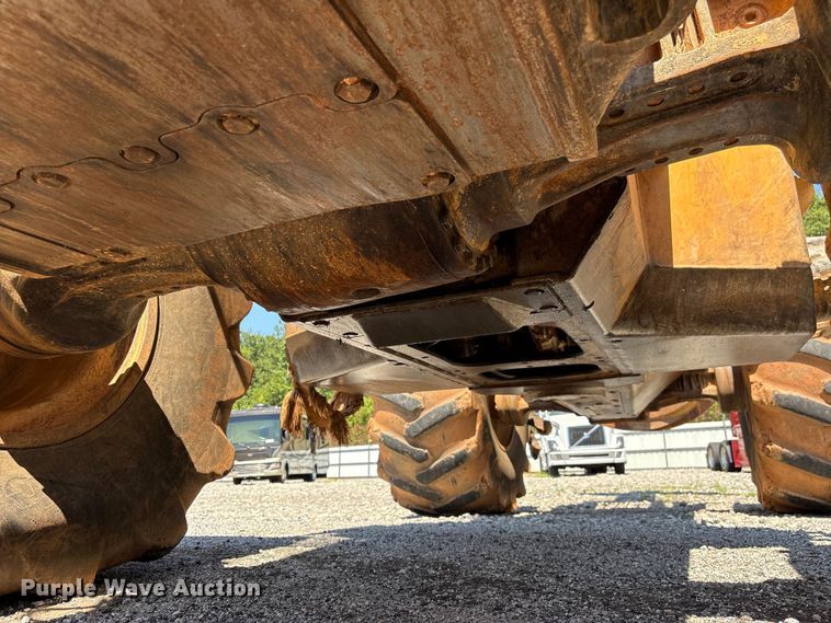 image for item YA6154 2015 TigerCat 630E skidder
