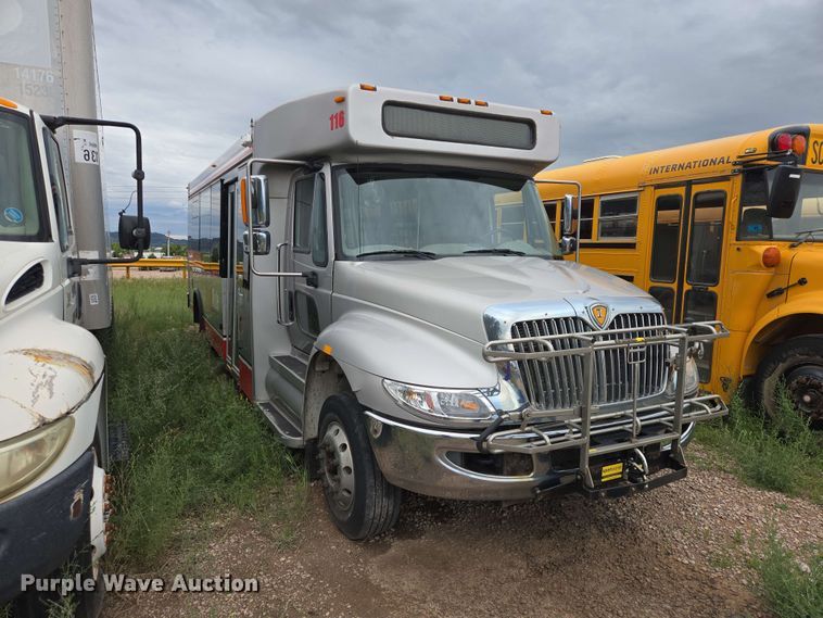 image for item DQ0000 2016 IC Corporation Eldorado shuttle bus