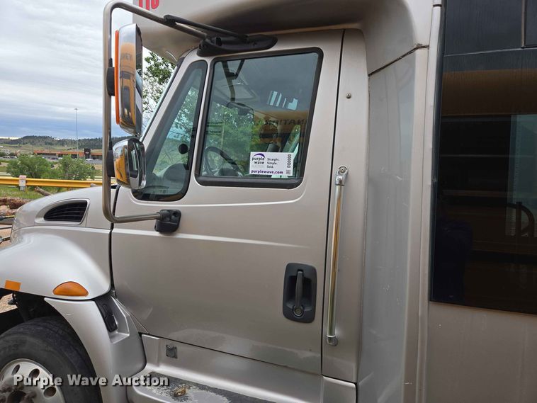 image for item DQ0000 2016 IC Corporation Eldorado shuttle bus